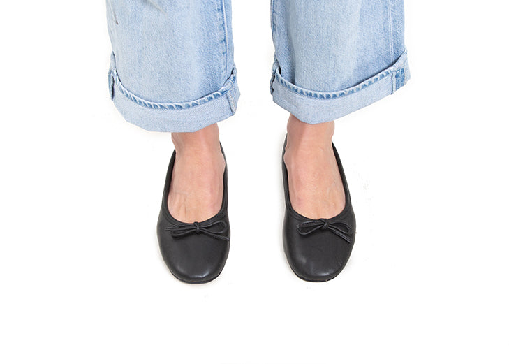 Ballet flat - high vamp, black leather