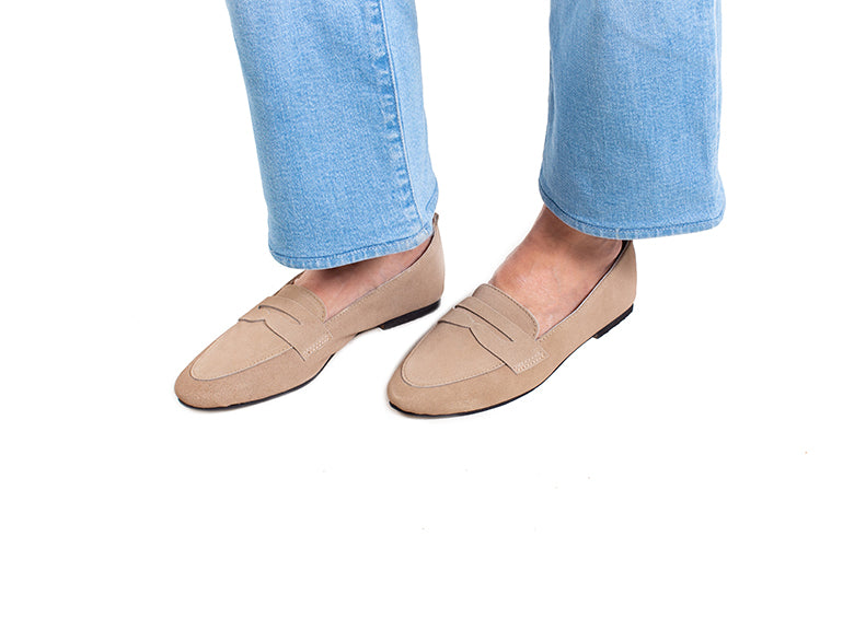 Classic penny loafer - neutral suede leather
