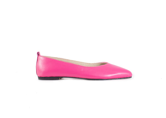 Pointed V Flat - Cerise leather
