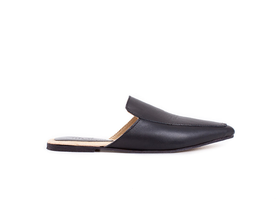 Black leather fashion mules flat