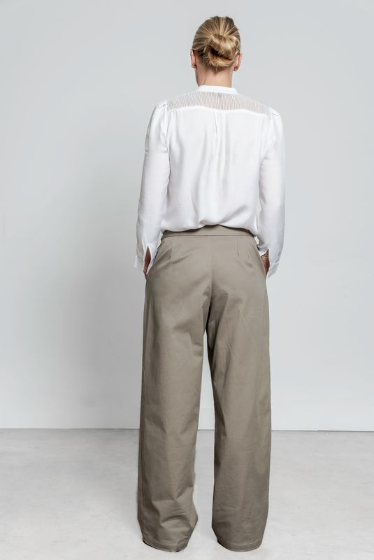 Cotton trousers taupe