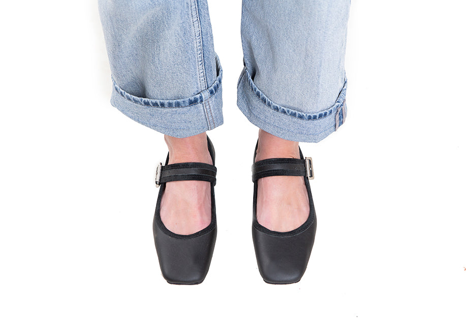 Mary Jane square toe - black leather with suede trim