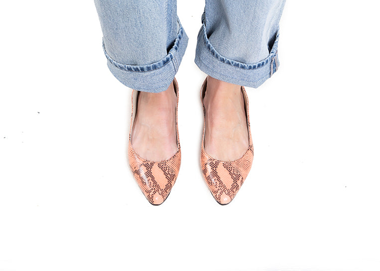 Pointed Flat - coral snake print leather