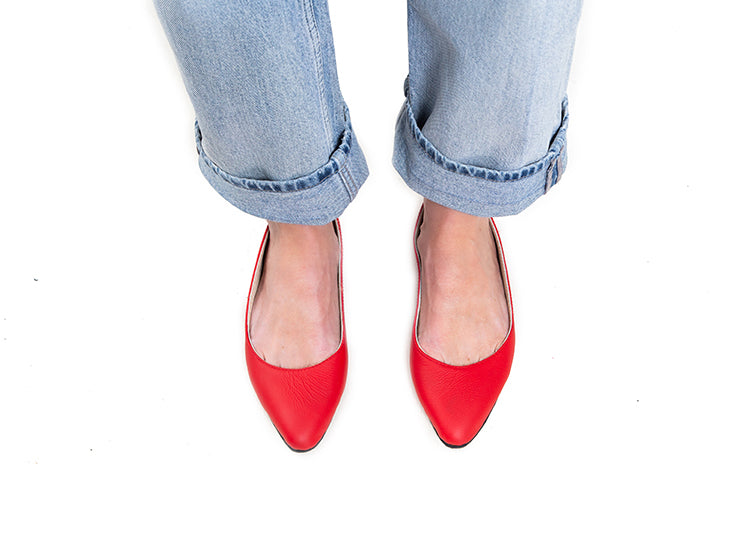 Pointed Flat - red leather
