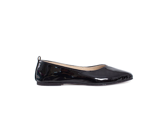 Pointed V Flat - Black patent supa leather