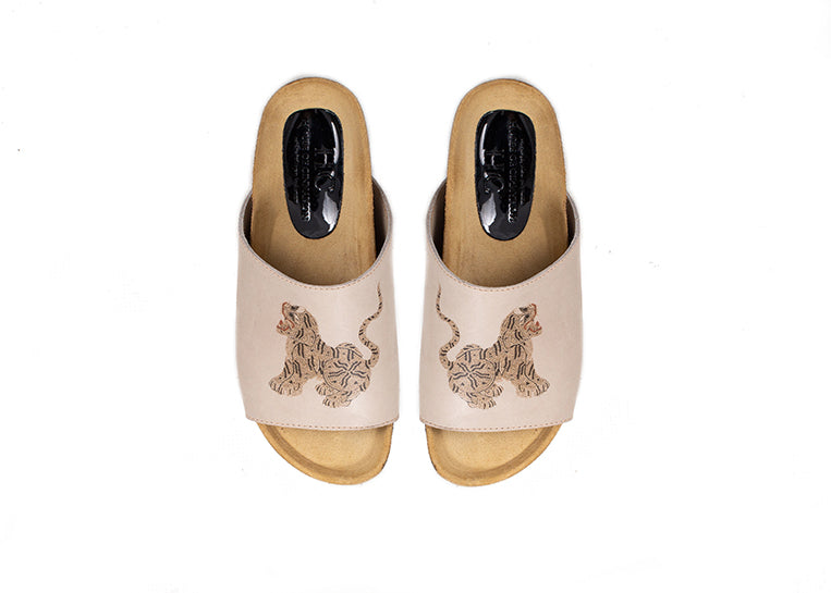 Greta Slides - neutral tiger print