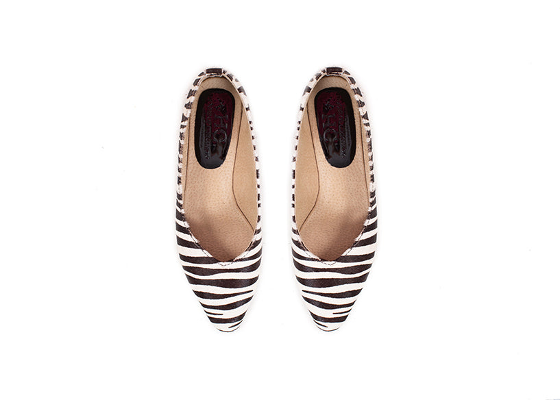 Pointed V Flat - Calfhair zebraprint