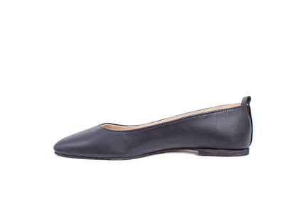 Pointed Flat - black leather