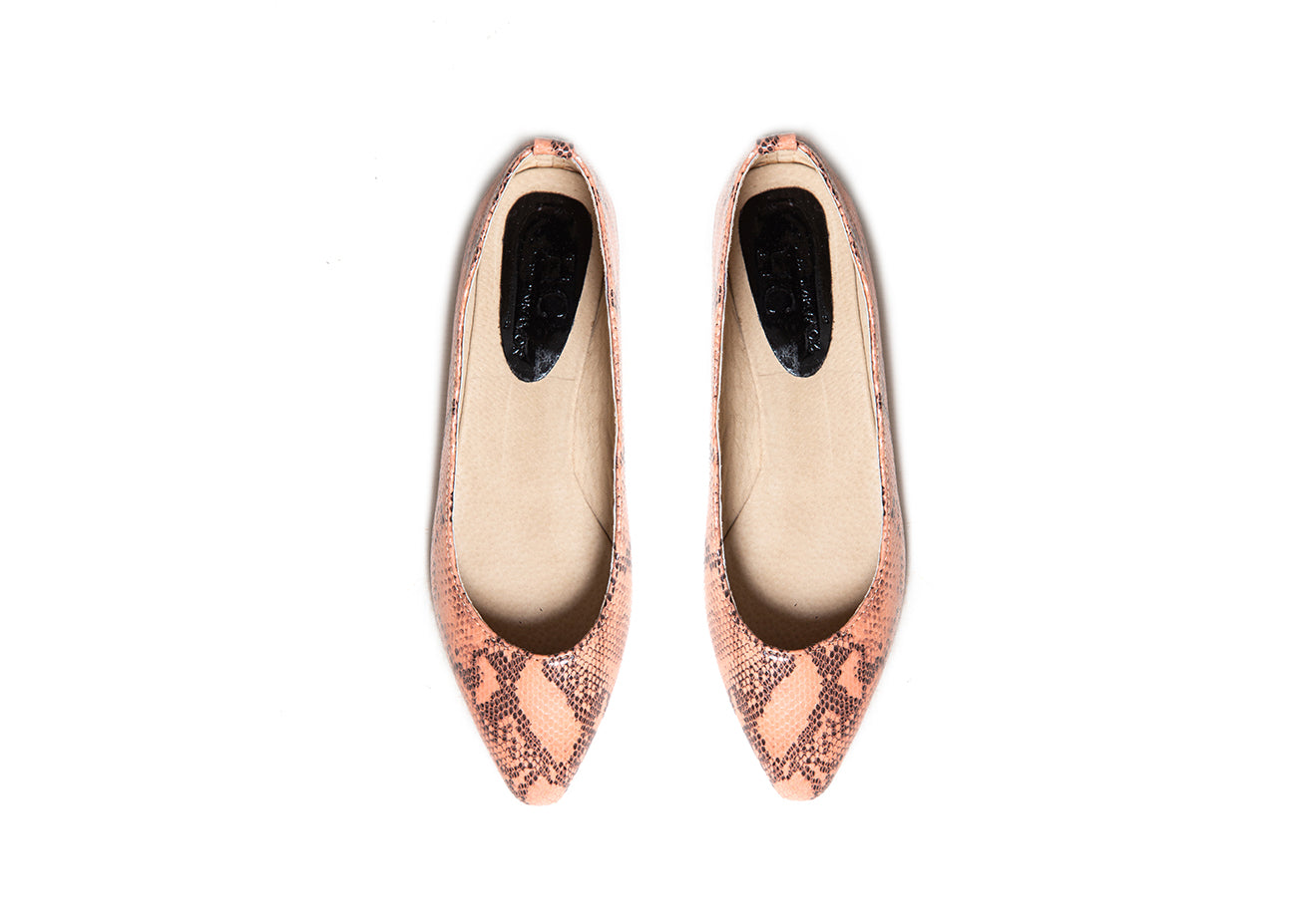 Pointed Flat - coral snake print leather