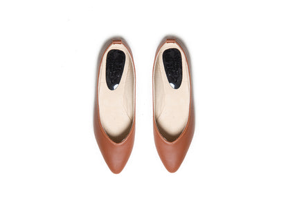 Pointed V Flat - tan leather