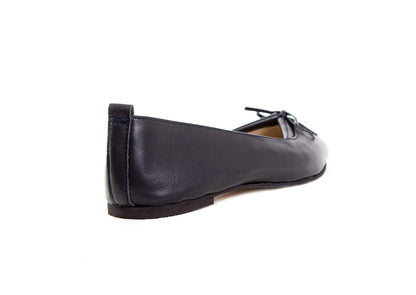 Pointed Flat with front detail - navy leather