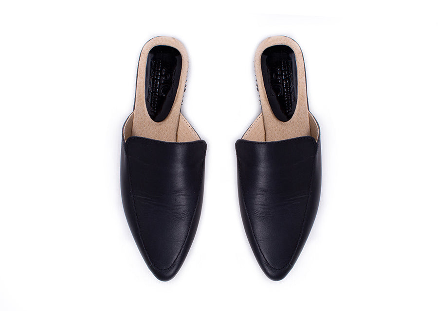 Black fashion pointed toe flat mules