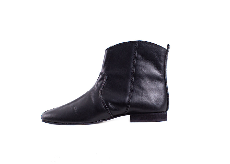 Cowboy cut - black leather