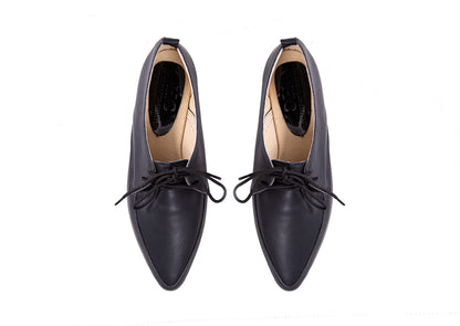 Pointed brogue - black leather