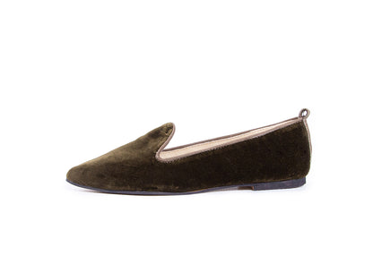 Pointed Loafer - olive velvet